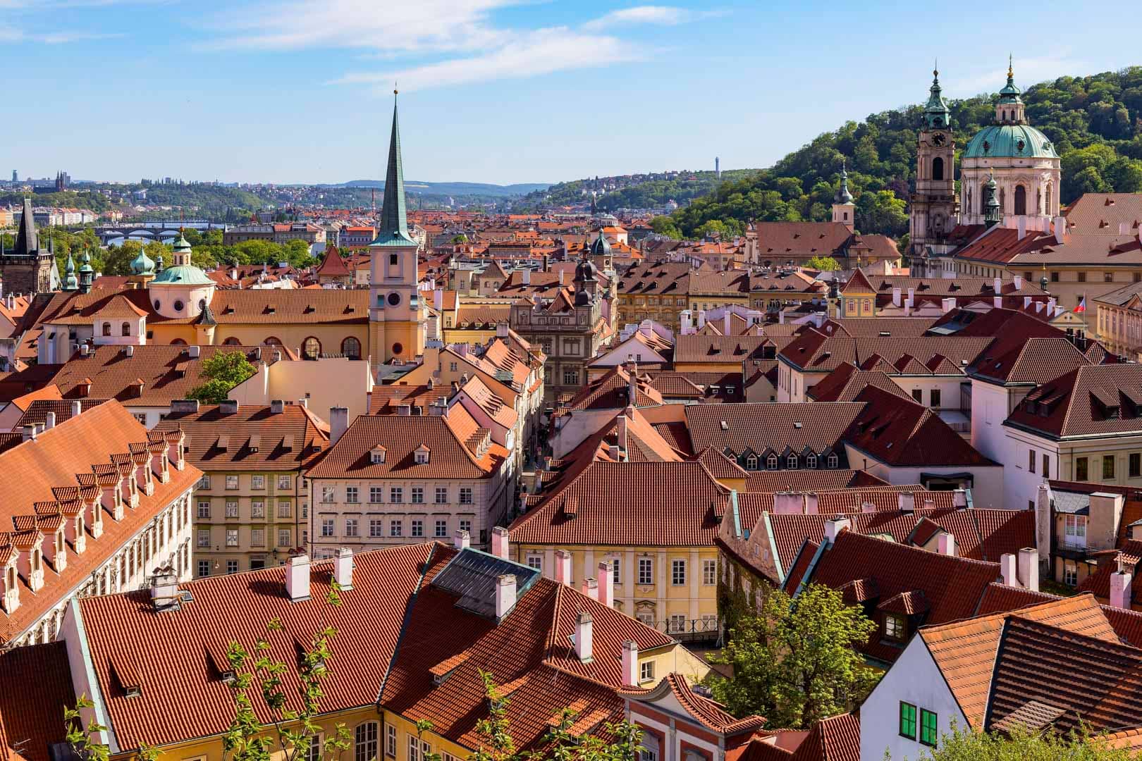 Valdštejnské náměstí VII