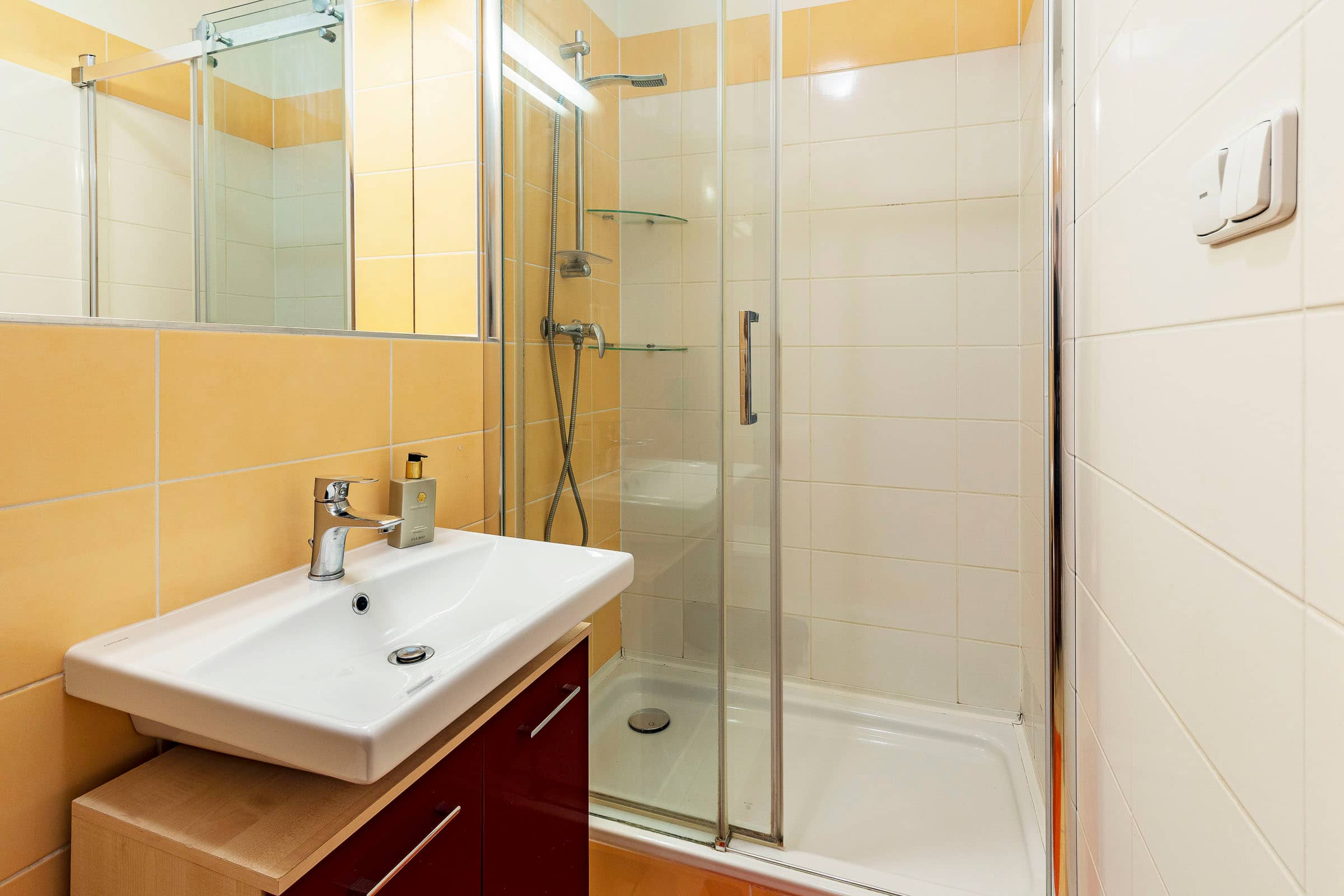 One-bedroom Apartment in Lipovska, Zlicin