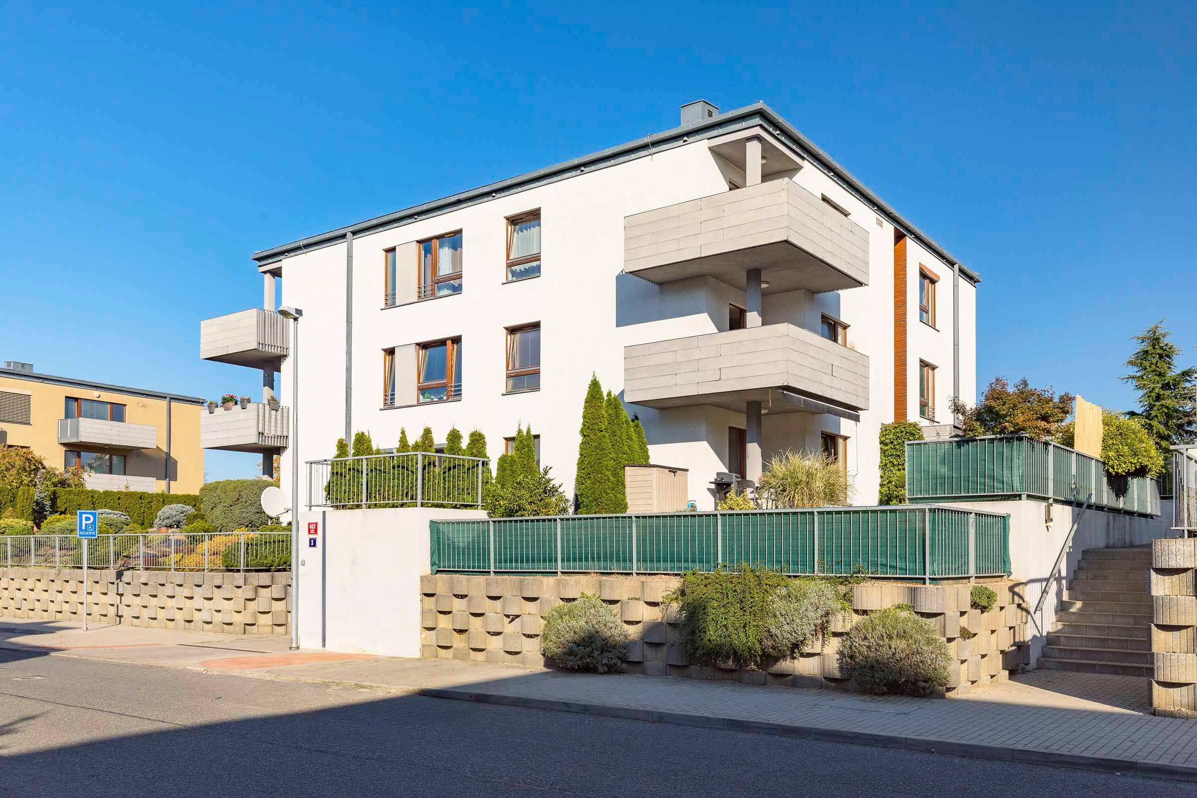 One-bedroom Apartment in Lipovska, Zlicin