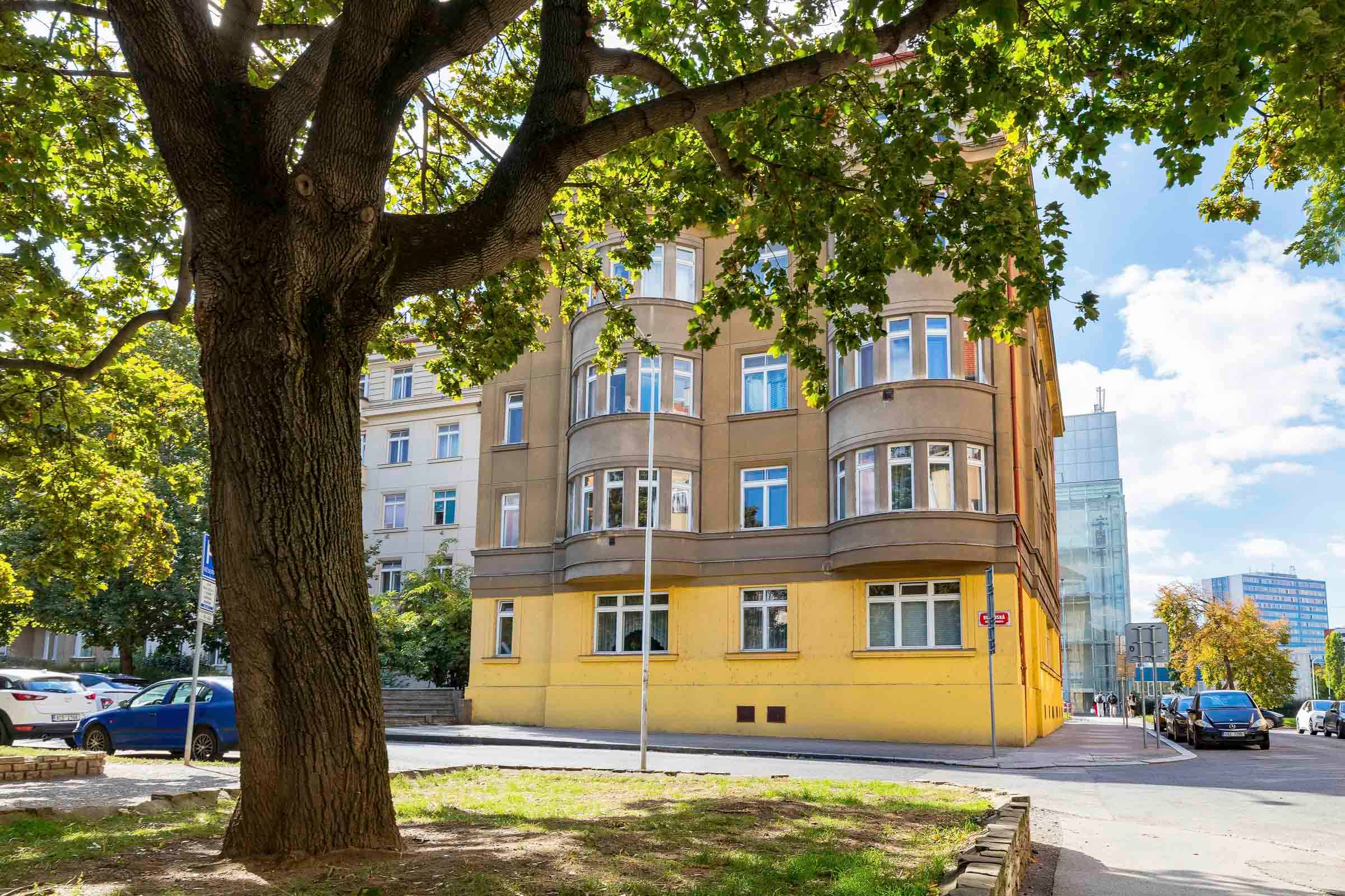 Výjimečná příležitost na Lotyšském náměstí
