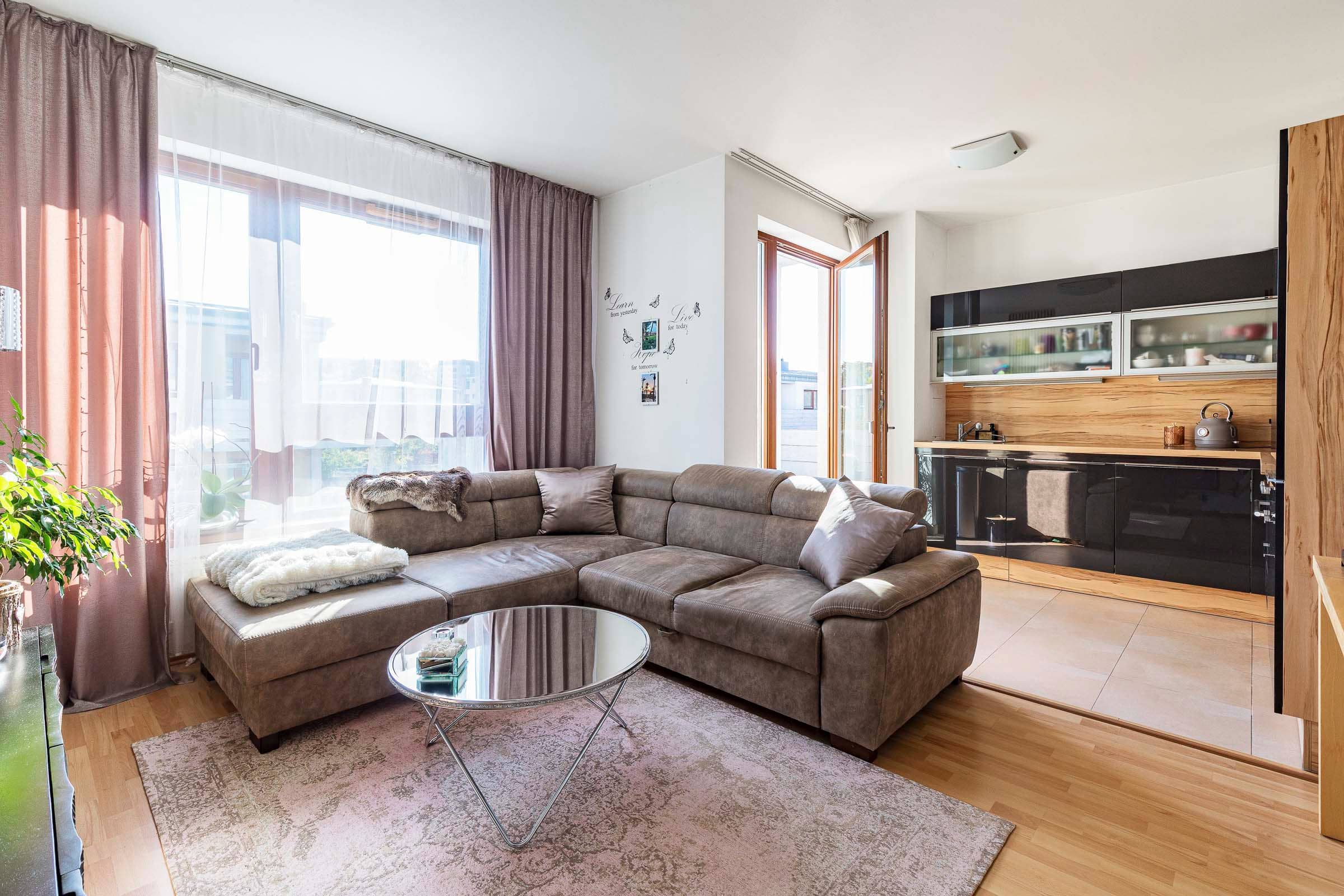 One-bedroom Apartment in Lipovska, Zlicin