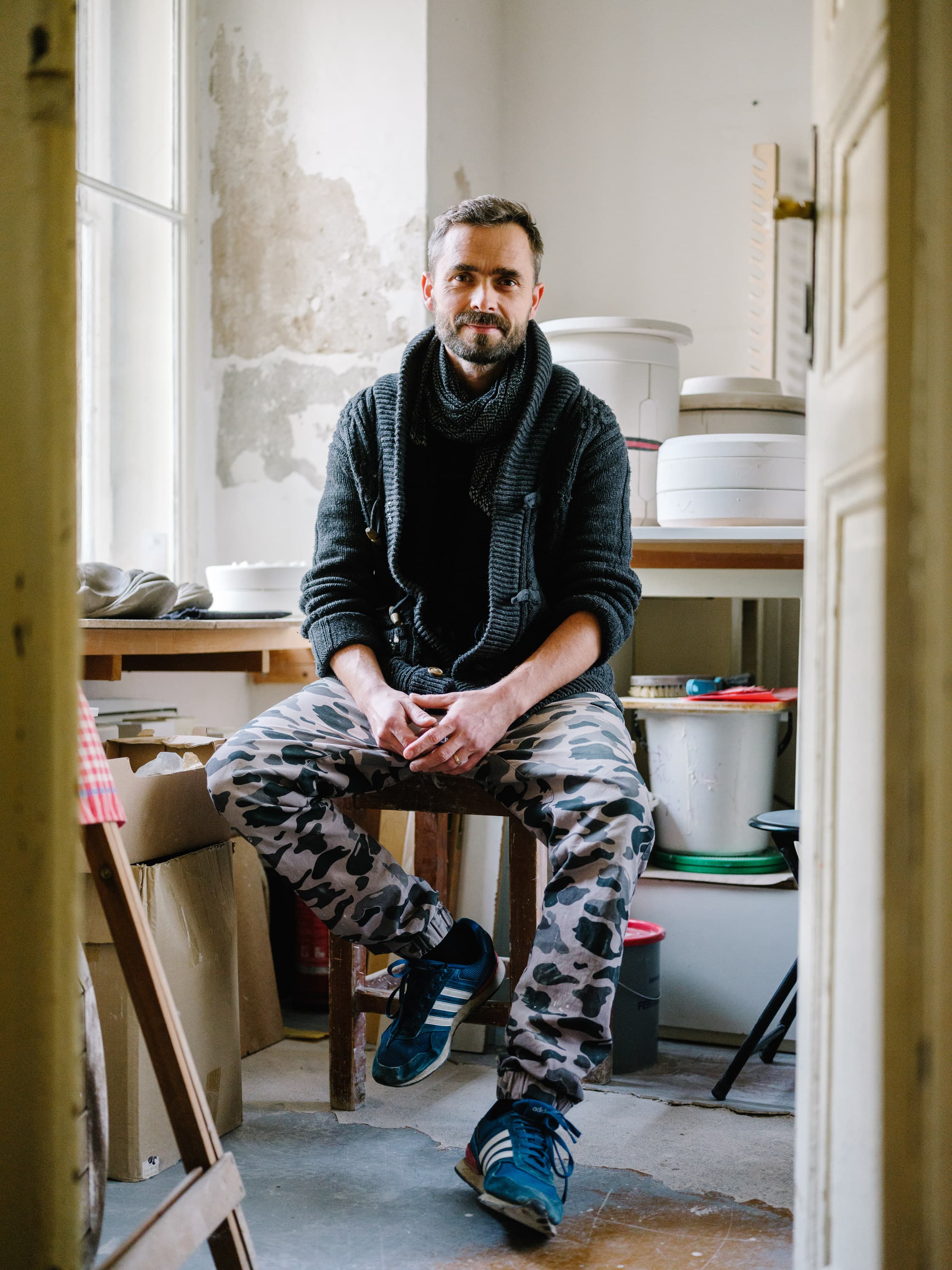 Cenu za 11. Interiér roku navrhl Antonín Tomášek. Ocenění je poprvé z porcelánu