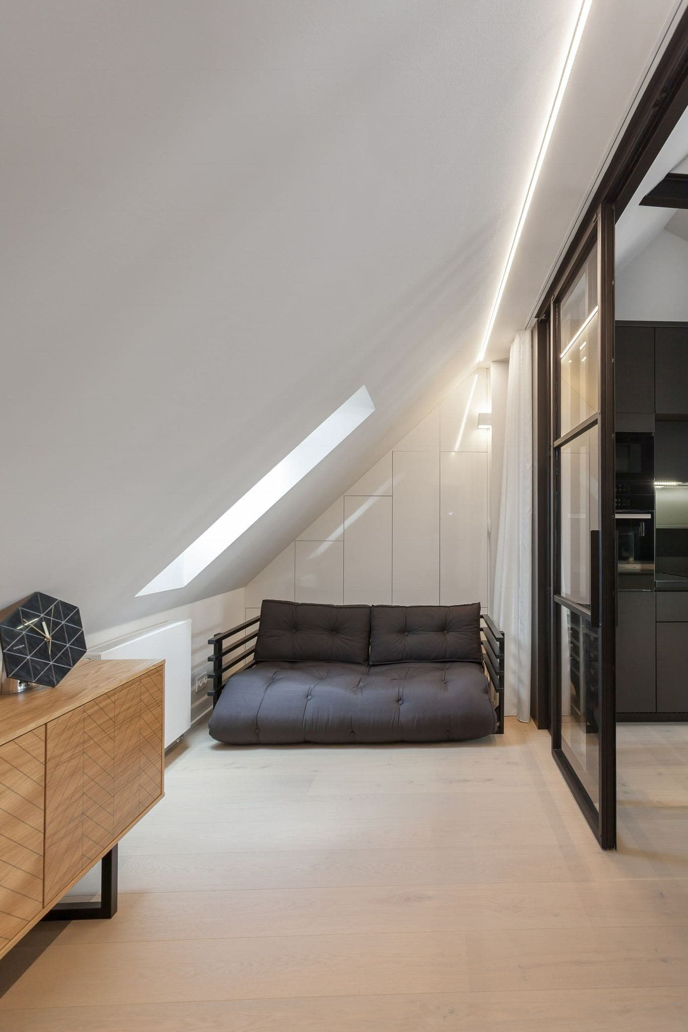 Gallery item 7