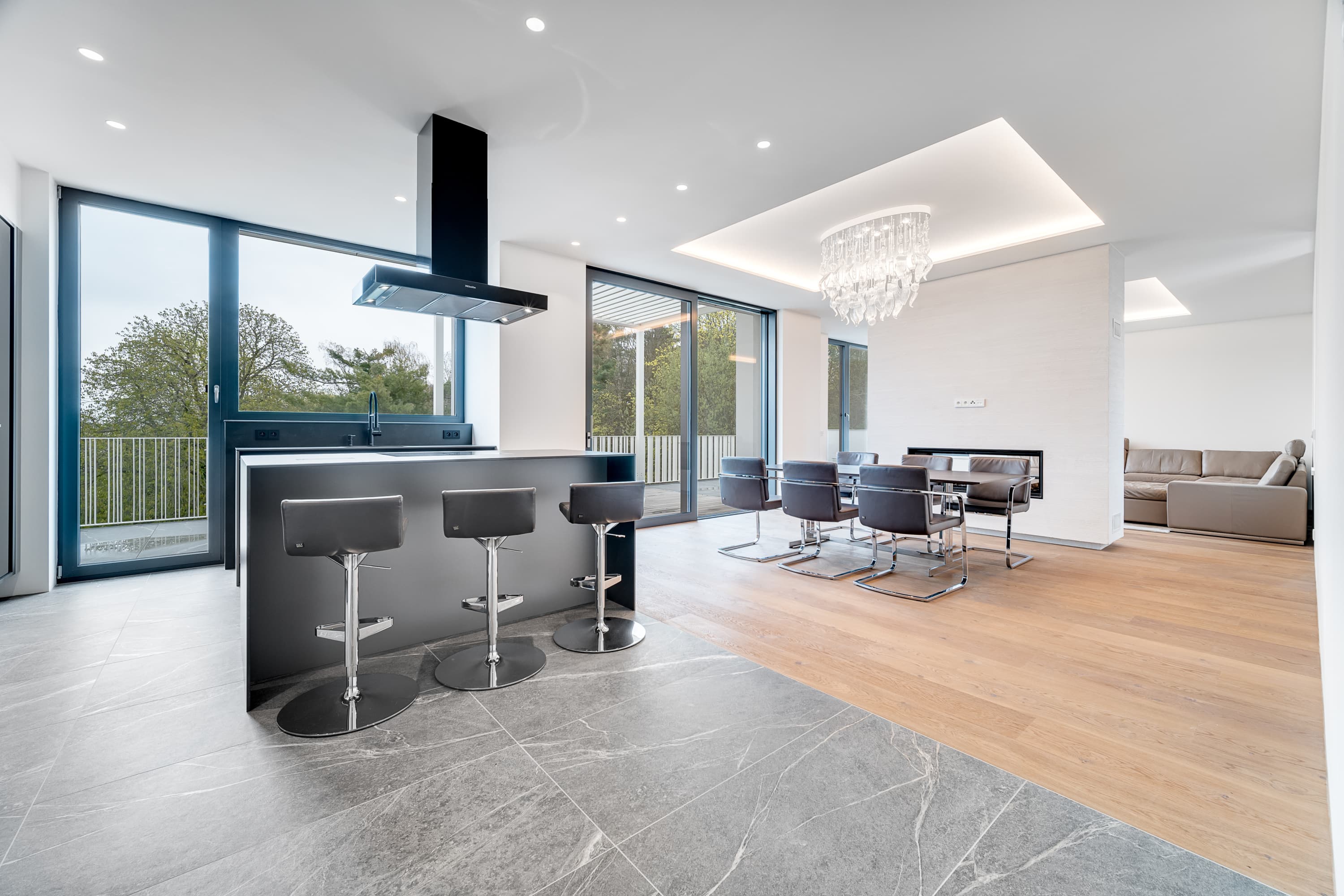 Gallery item 1