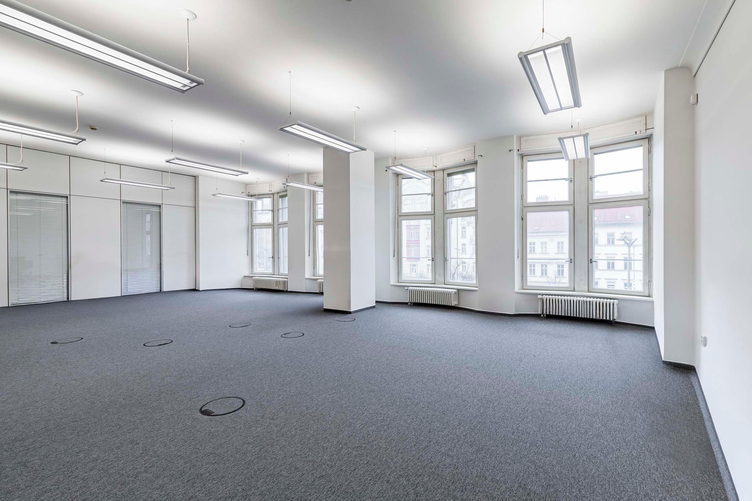 Commercial space Vaclavske namesti