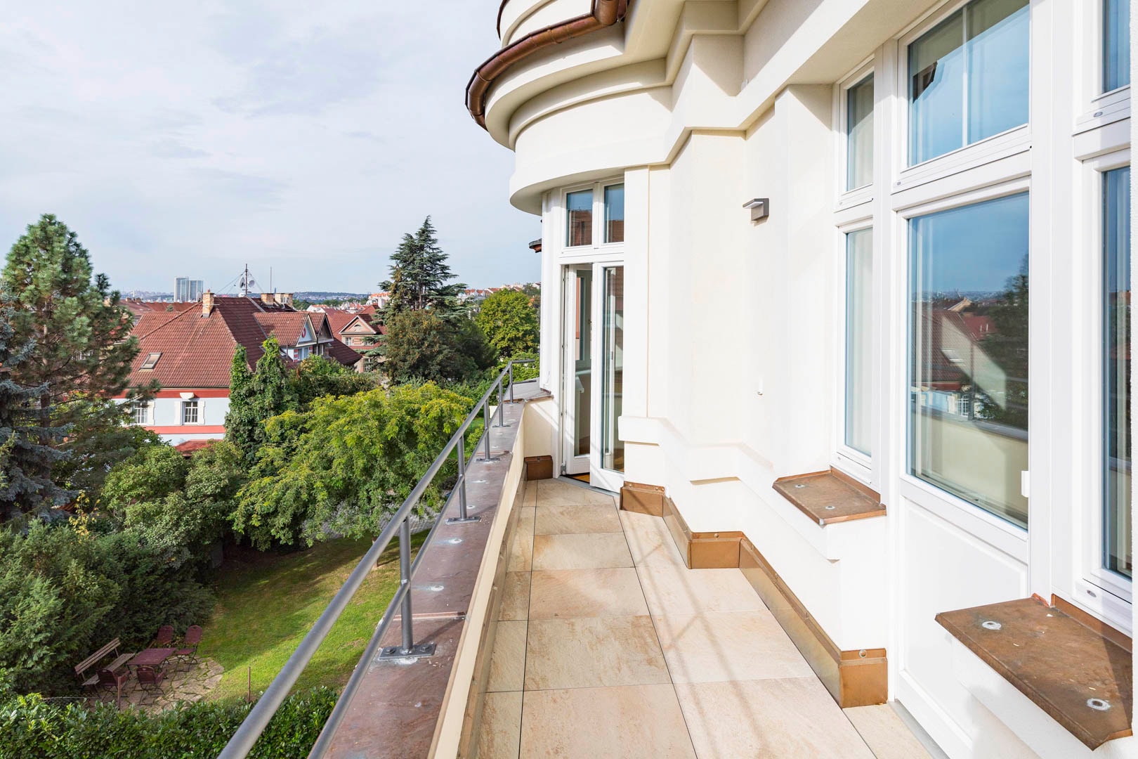 Apartment Hradesinska