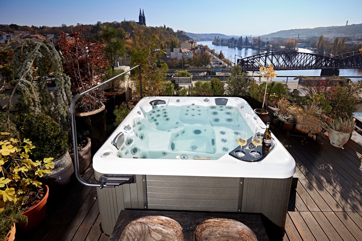 Byt Rašínovo nábřeží