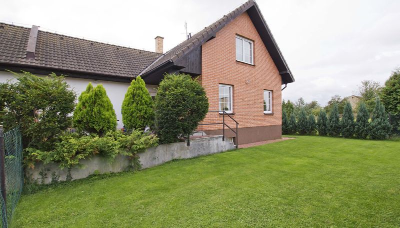 K Tuchoměřicům